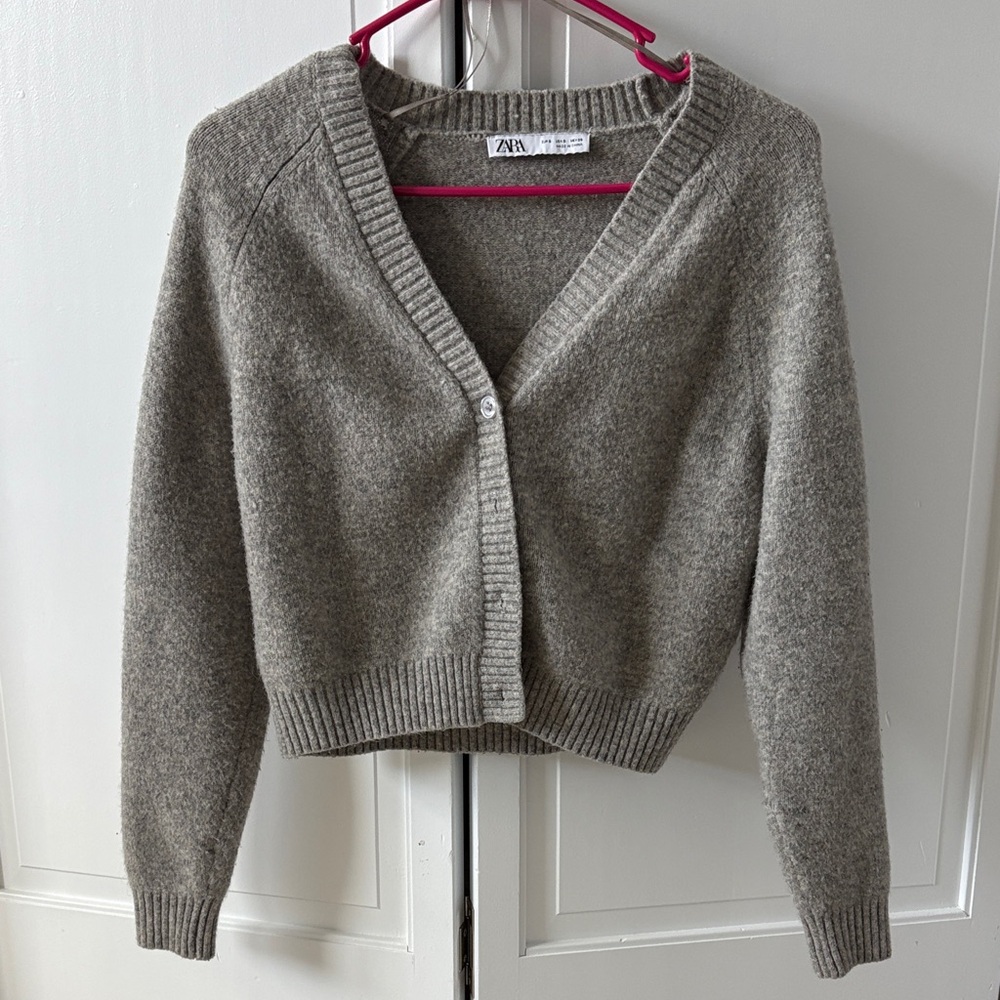 Zara Cropped Women's Cardigan